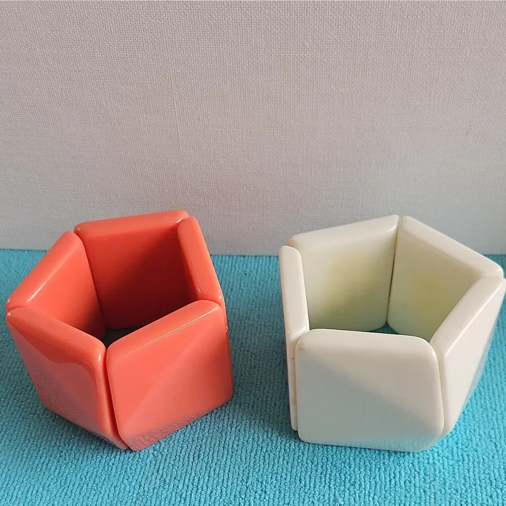 2 VTG Chunky Stretch Bangles Coral And Cream